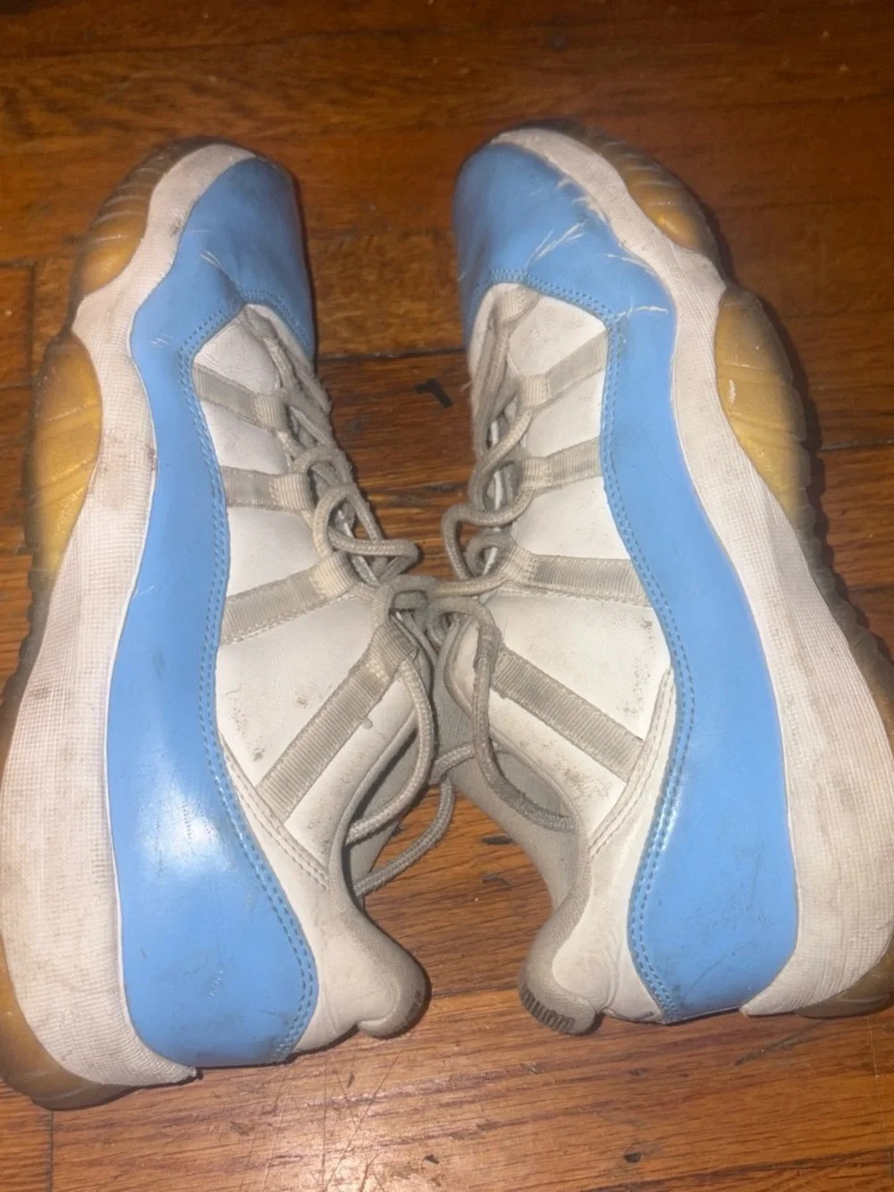 Jordan unc 11s